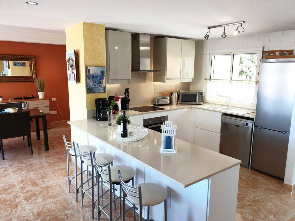 Villa Roque Del Conde With Private Pool, Terrace With Fantastic Sea Views, Wifi, Garden, Garage Adeje Exterior photo